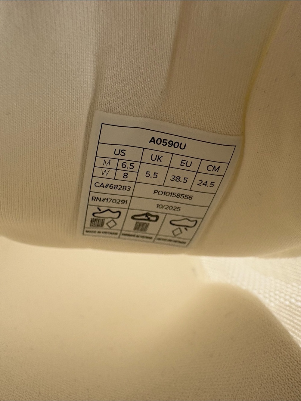 Alo Runner White/White Unisex Sneakers – New in Box | Men’s 6.5 / Women’s 8 - Picture 11 of 13